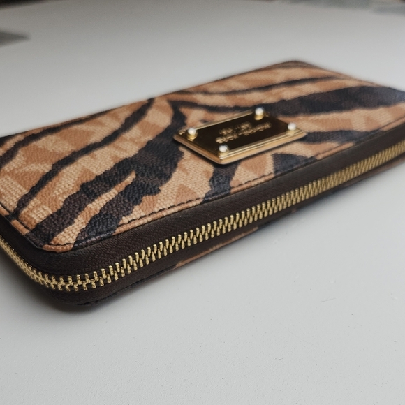 Michael Kors Tan and Black Animal Print Wallet - Picture 7 of 8